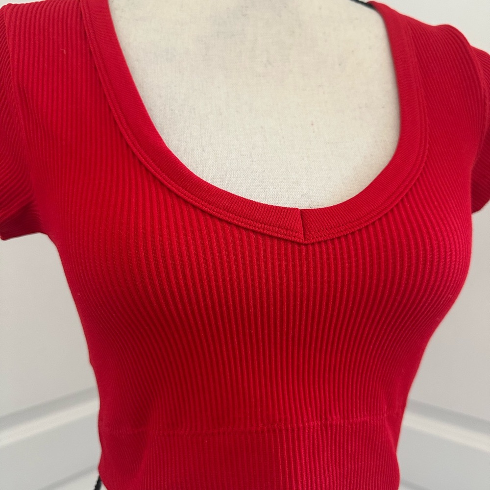 Garage Red Ribbed V-Neck Crop Top - Picture 2 of 4